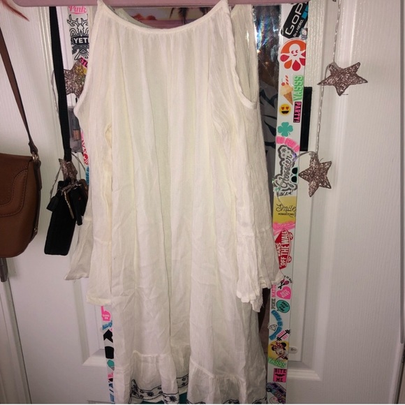 White beach dress - Picture 2 of 4